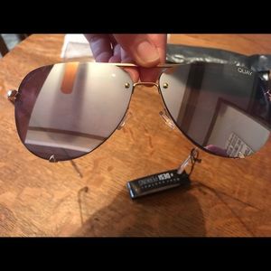 QUAY High Key Rimless (126) NWT